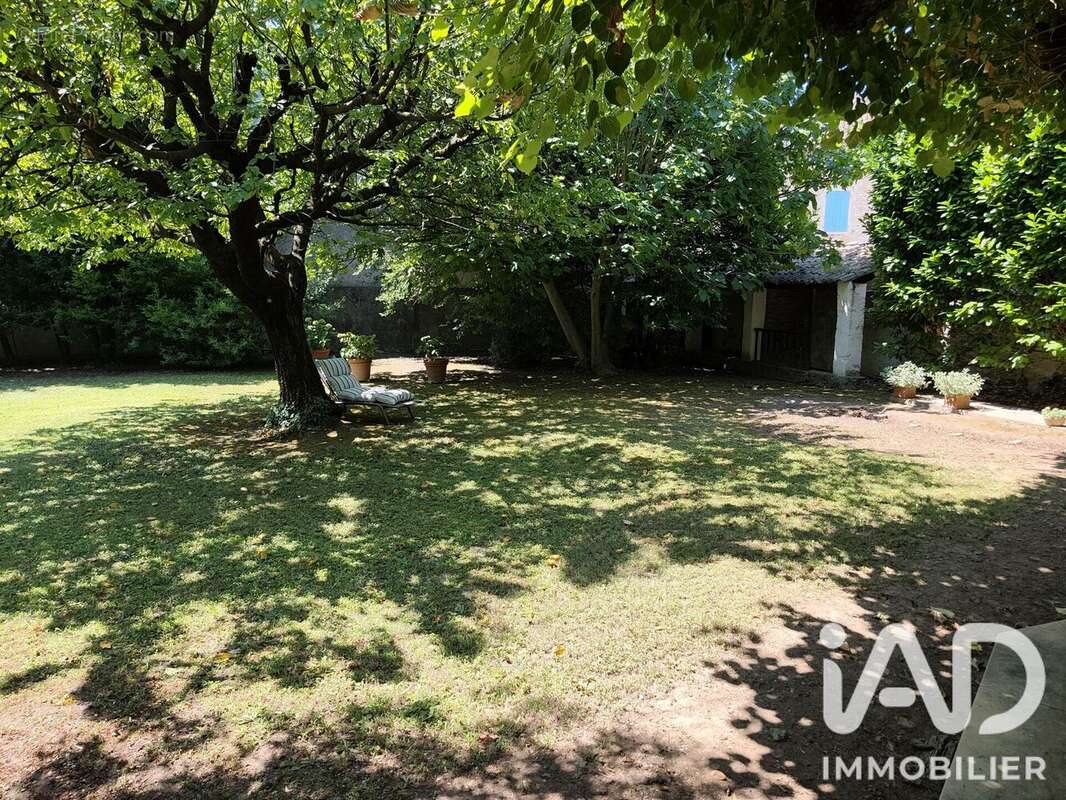Maison 115 m² à Saint-Marcel-D'ardeche  - photo 3