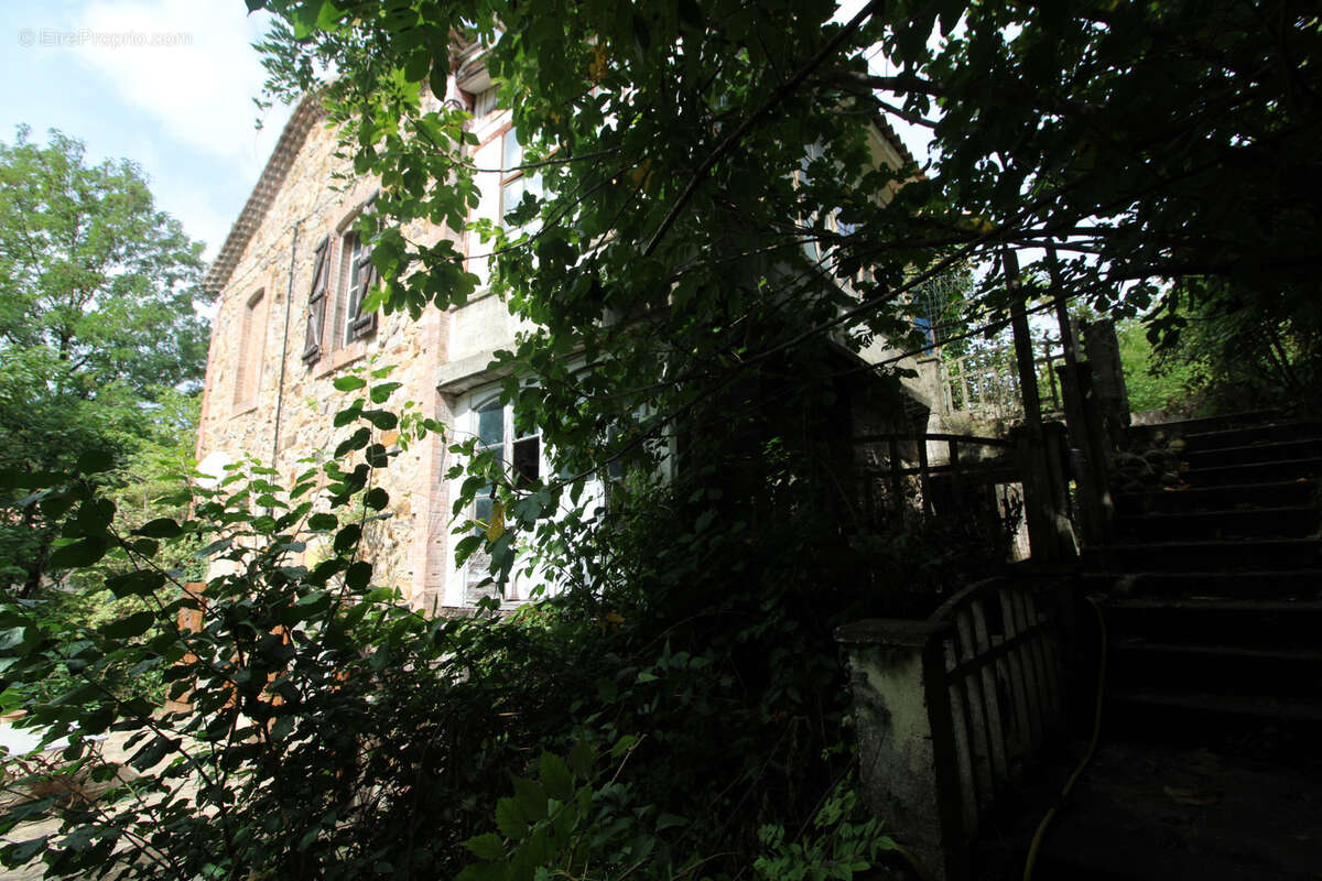 Maison à MOLIERES-SUR-CEZE