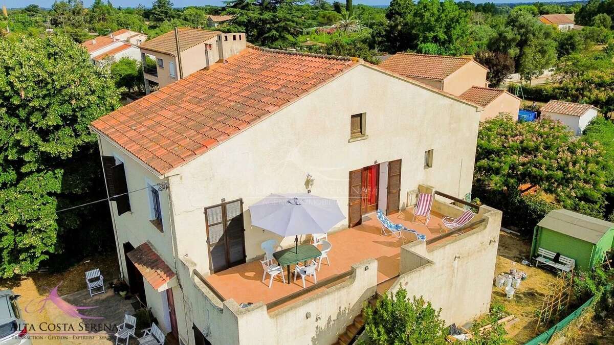Haut de villa - morta (20243) - photo 8