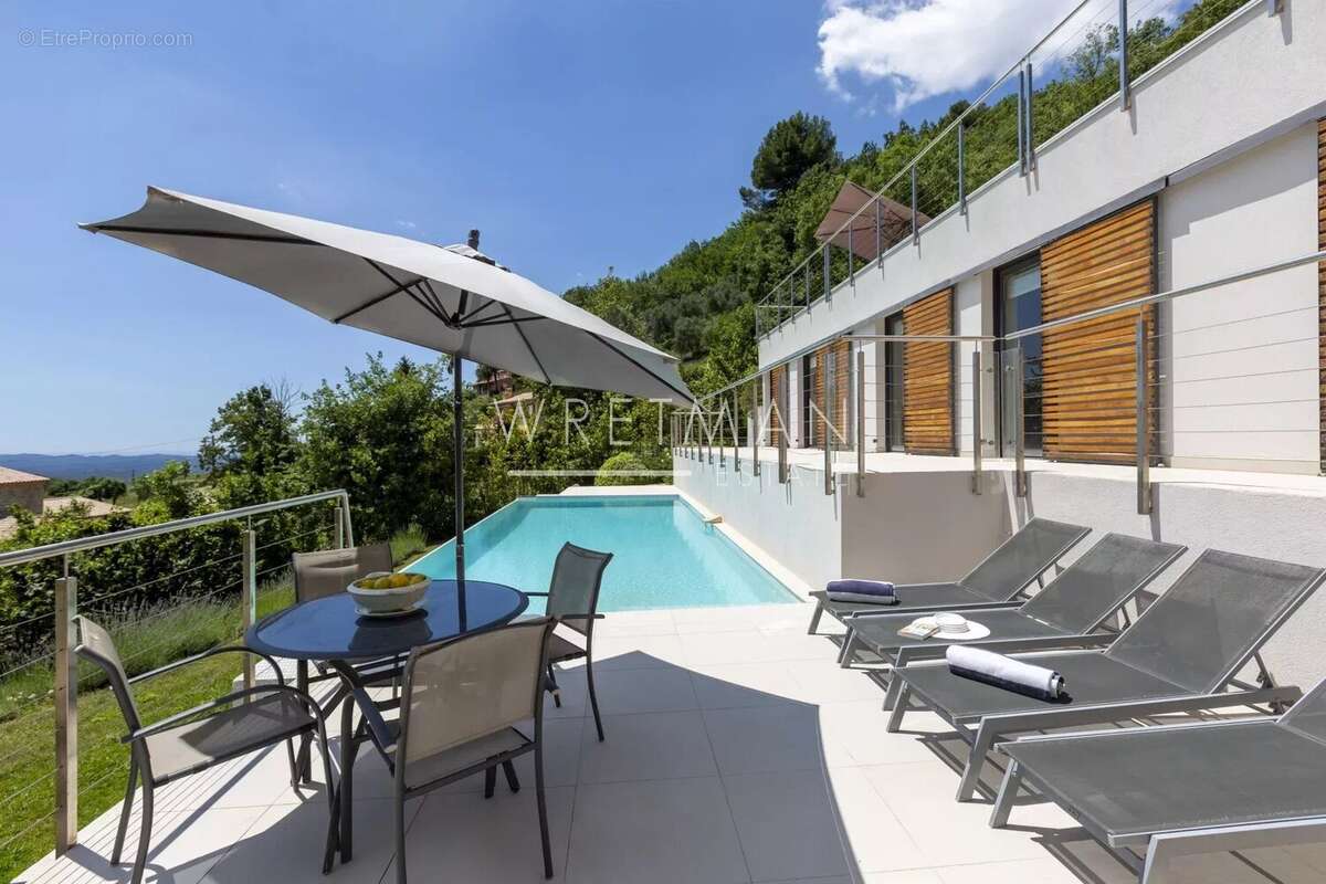 Maison à TOURRETTES-SUR-LOUP