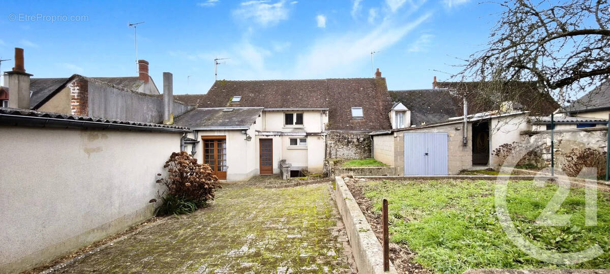 Maison à CHATEAUDUN