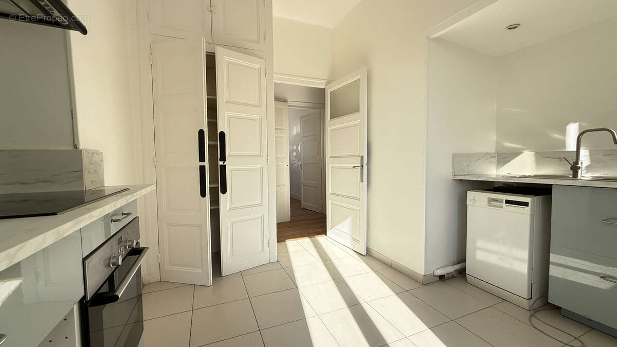 Appartement T4 lumineux centre-ville Clermont-Ferrand - photo 5