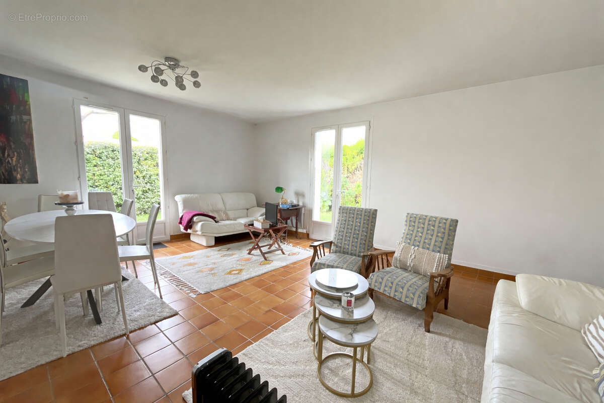 Maison à VAUX-SUR-MER