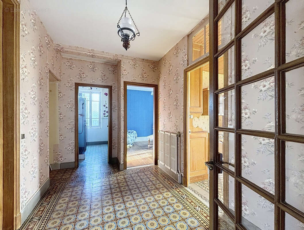 Maison à COULOMMIERS