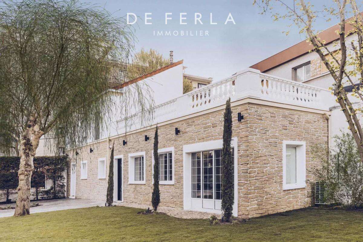 Maison à SAINT-MAUR-DES-FOSSES