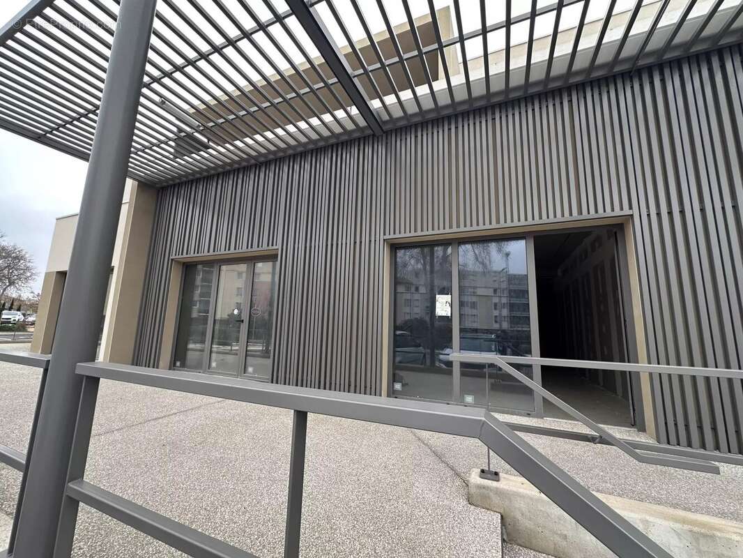 Commerce à SAINT-ESTEVE