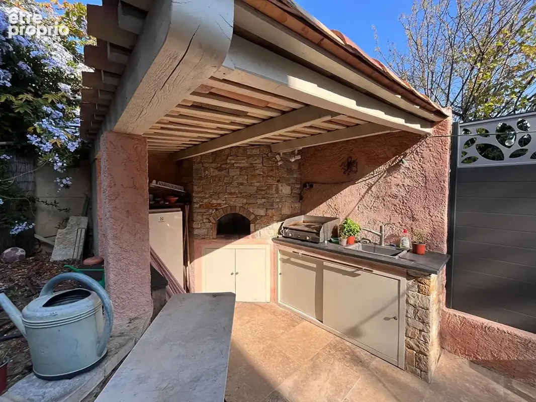 Superbe villa spacieuse , vue mer à La Ciotat - photo 18
