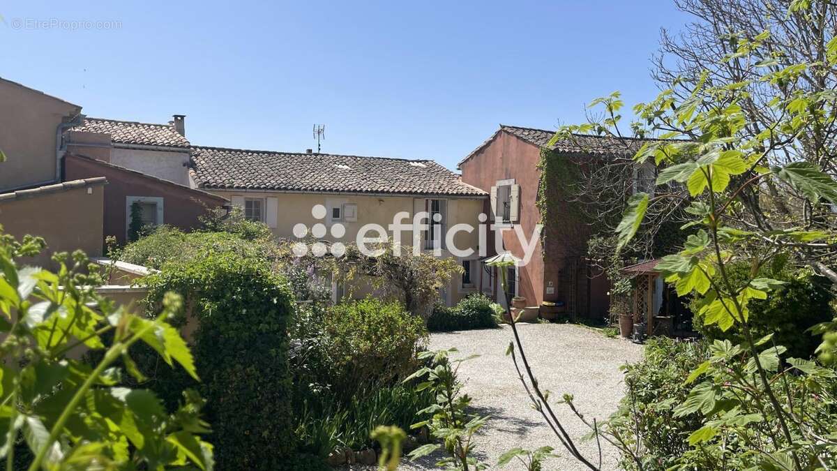 Maison 9 pièces 230 m² à vendre à Roussillon (84220) - photo 4