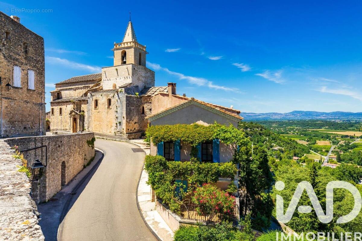 Photo 1 - Maison à VENASQUE