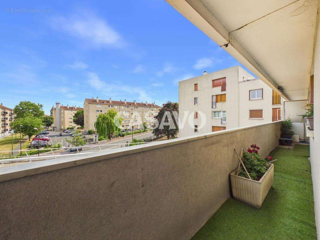 Vente Appartement 4 pièces de 80m² - 95120 Ermont - photo 2