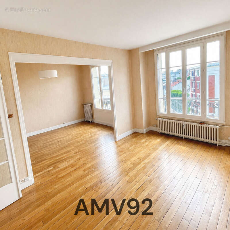 Appartement à LA GARENNE-COLOMBES