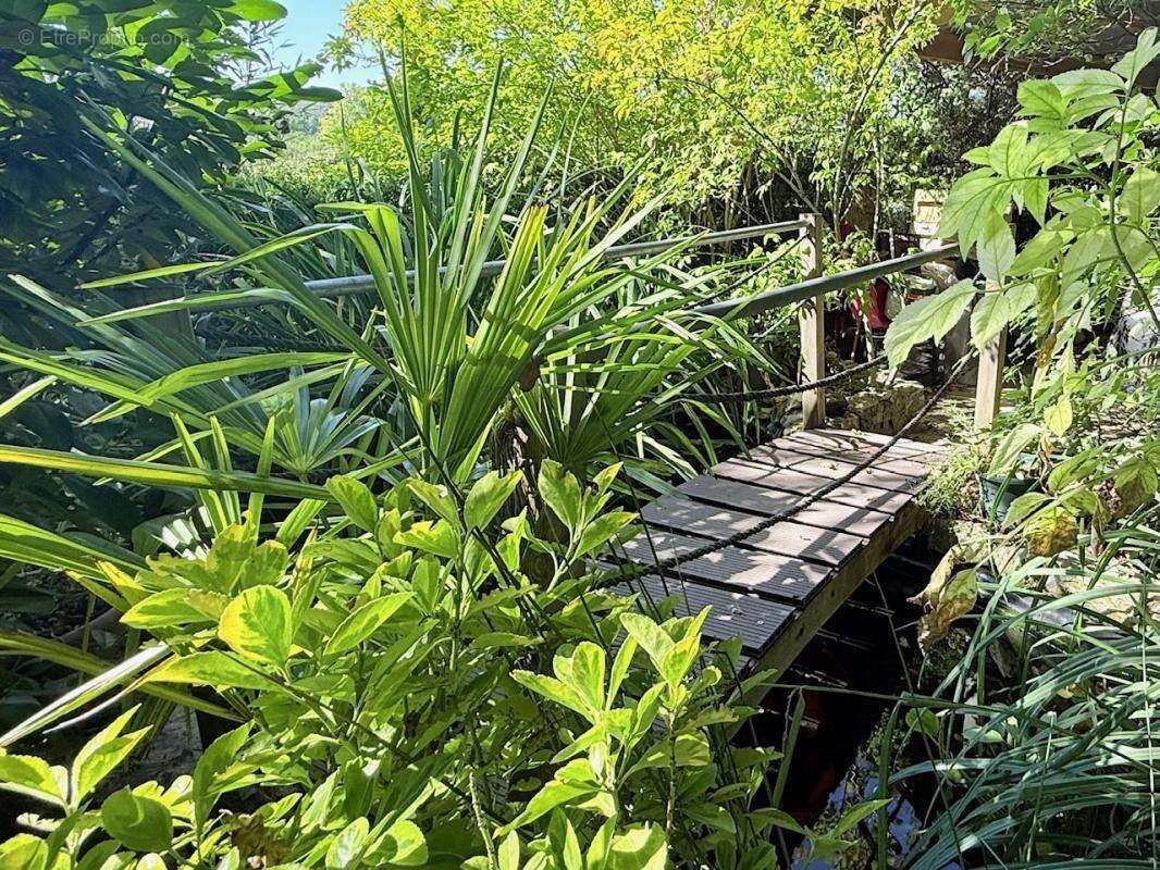 Maison à LAMAGDELAINE