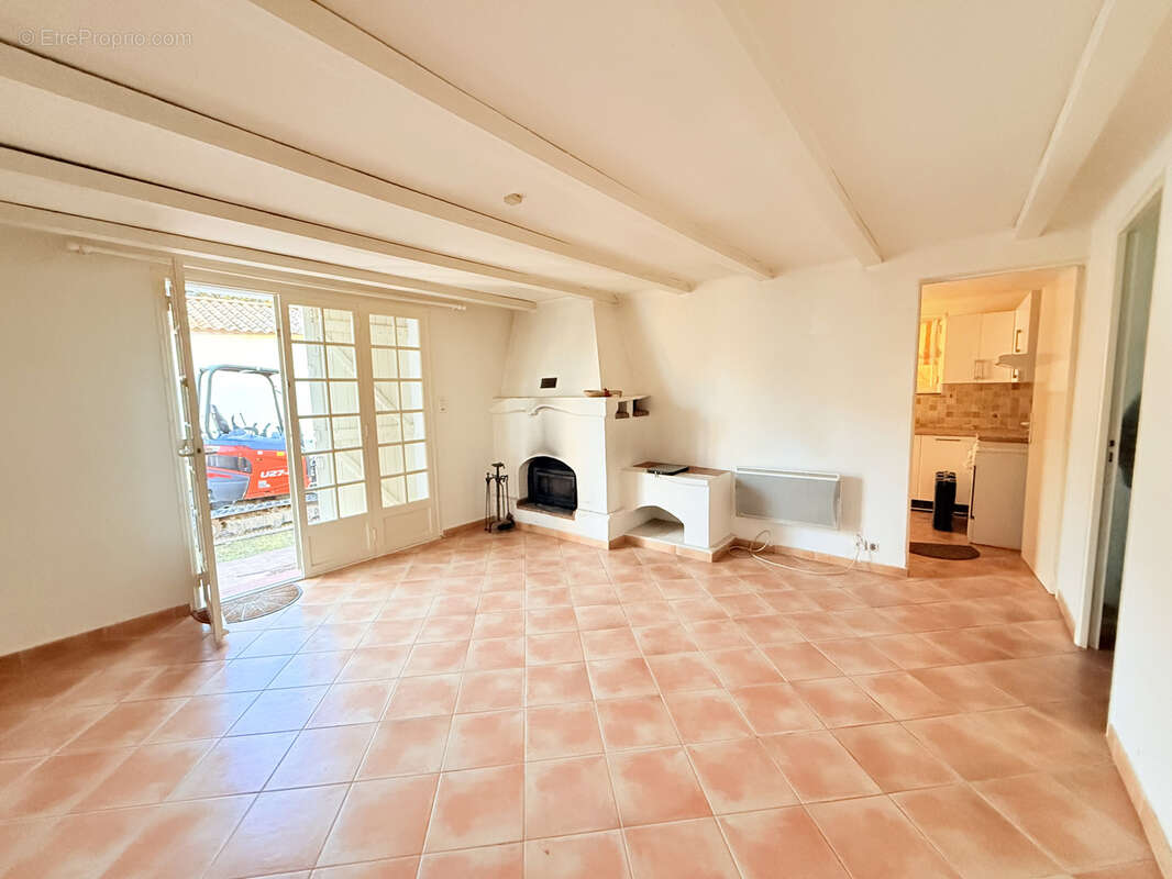 Maison à LE CASTELLET