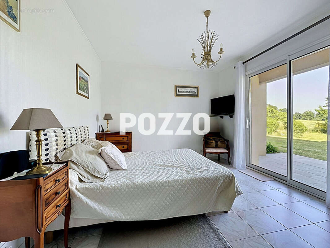 Maison Bacilly 5 pièces;,4 chambres, vie de plain-pied, garage, grand jardin paysagé, 6 km plage - photo 7