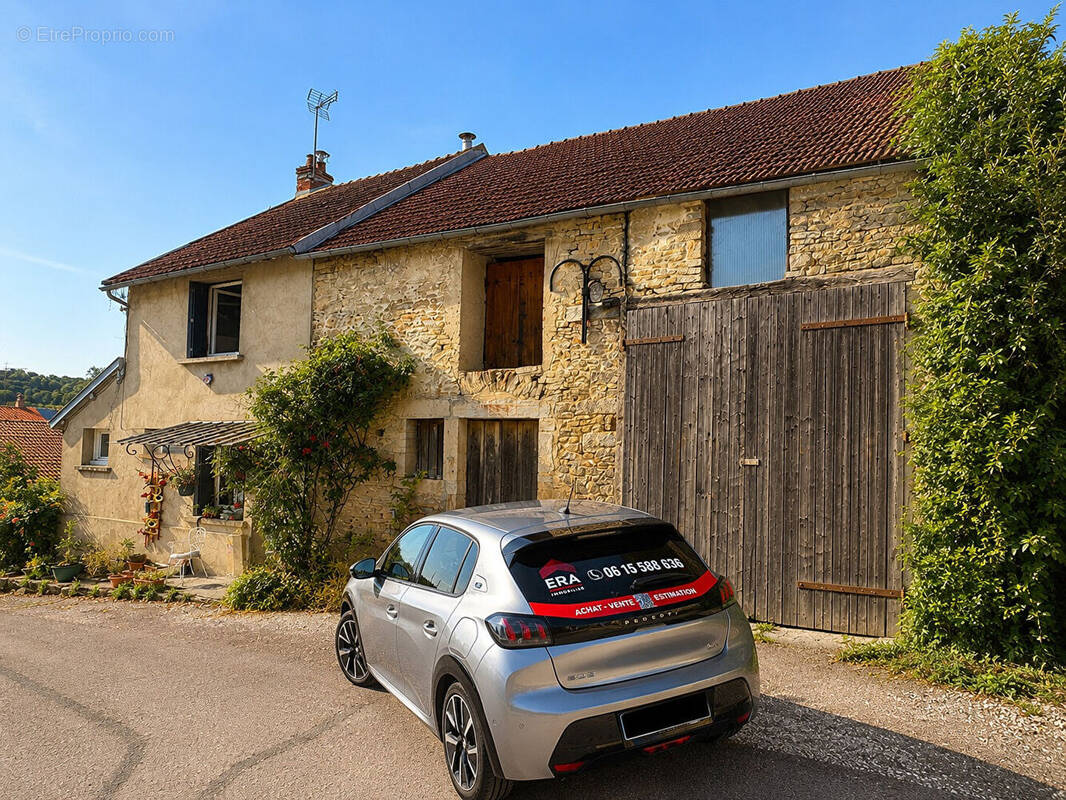 Maison à SAINT-MESMIN