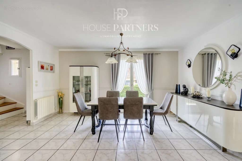 Maison à ECQUEVILLY