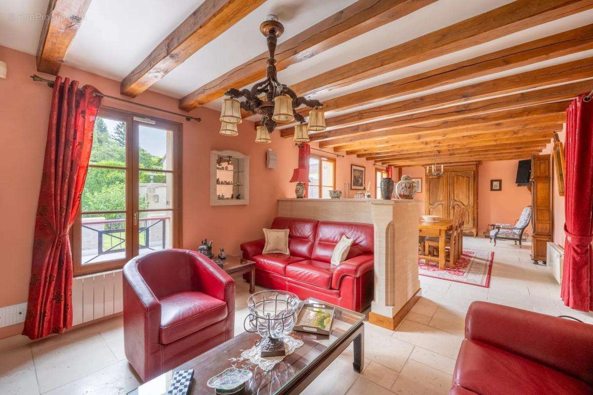 Appartement à PRESLES
