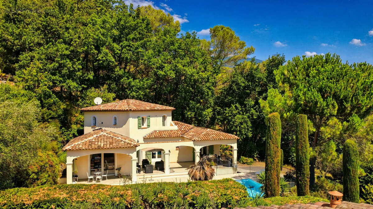 Maison 155 m² à Roquefort-Les-Pins  - photo 4