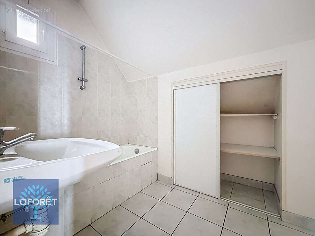 Maison à LA BAZOUGE-DU-DESERT