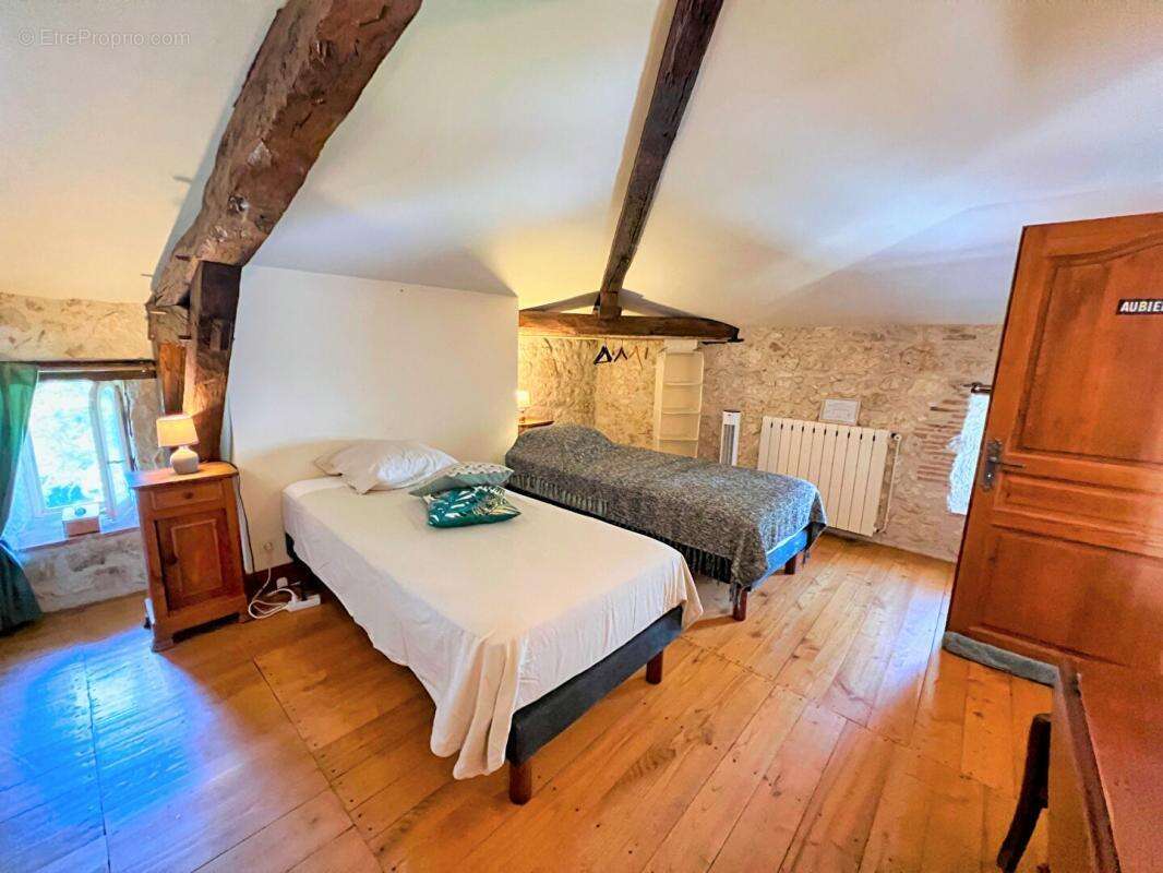 Maison à LAROQUE-TIMBAUT