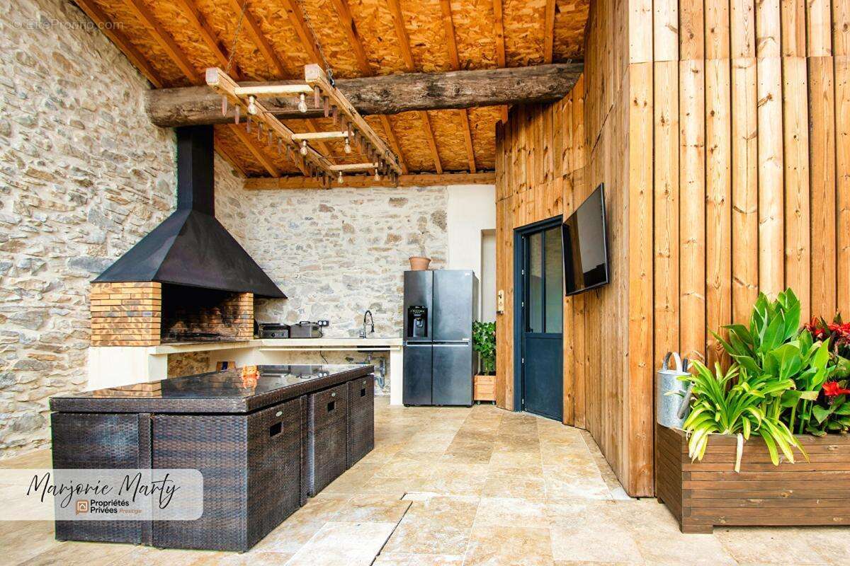 Loft  d'exception  - 8 pièce(s) - 188 m2 - 11200 PARAZA - 890 000  HAI - photo 3