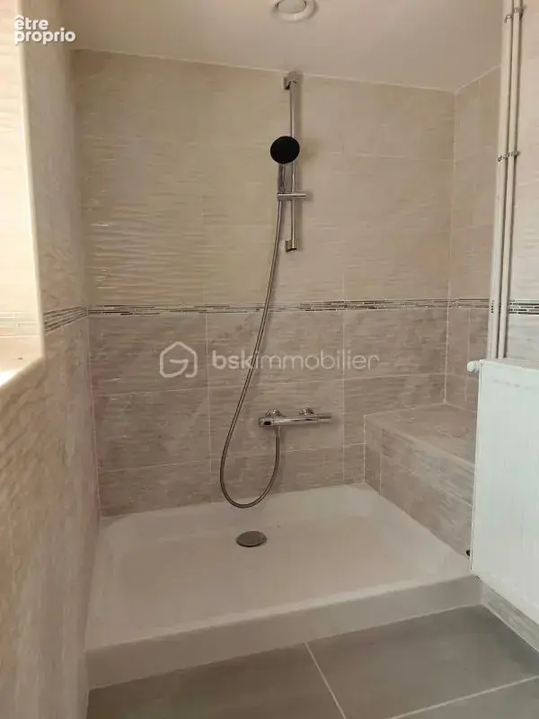 Pont-à-Mousson – Maison rénovée de 131 m² – 3 chambres – terrain constructible - photo 5