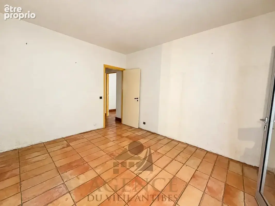 Antibes Suquette Maison avec terrain 2100m2– Authentique propriété en pierre – Environnement privilégié – Fort potentiel – Pisci - photo 22
