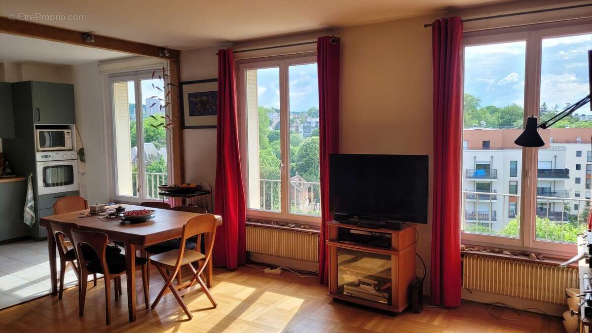 Appartement à RUEIL-MALMAISON