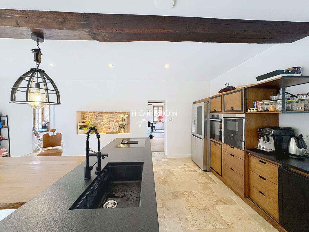 Maison à CHARNAY-LES-MACON