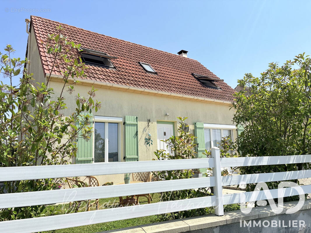 Photo 1 - Maison à JOUY-LE-CHATEL