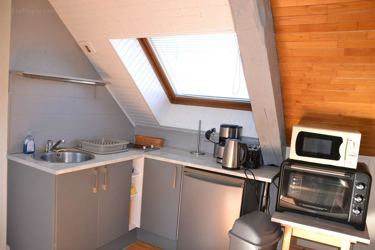 Agréable T2 de 45 m2 (30 m2 Carrez) avec de belles vues et bien situé en centre-ville - photo 6