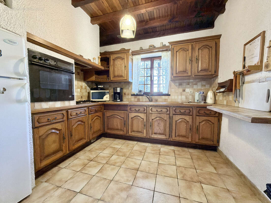 Maison à SAINT-EUTROPE-DE-BORN