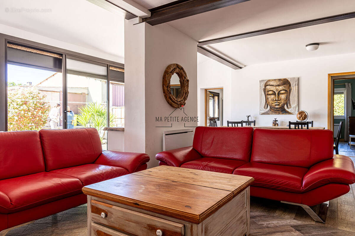 Maison à CHATEAUNEUF-LES-MARTIGUES