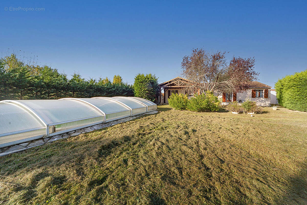 Maison à VILLENEUVE-LES-BOULOC