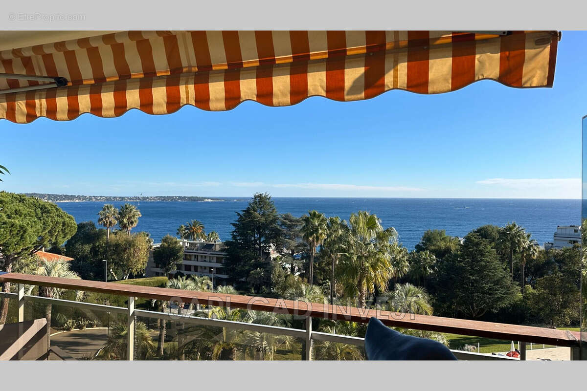 Appartement à VALLAURIS