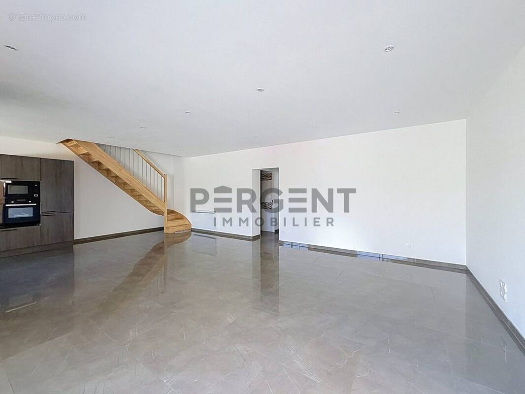 Maison 122 m² à Charleville-Mezieres  - photo 2
