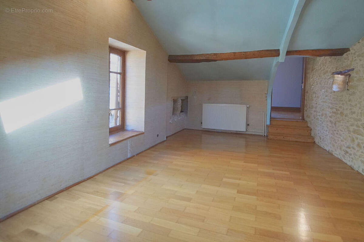 Maison à CHAZAY-D&#039;AZERGUES