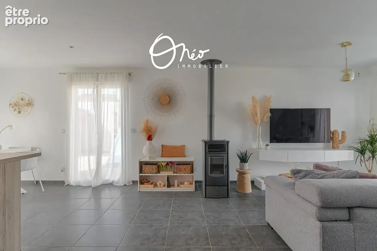 Givors - Maison à vendre - Plain-pied 4 pièces 89 m² + Garage - photo 3
