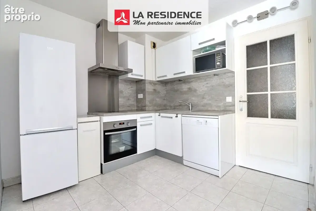 Appartement 35 m² à Saint-Raphael  - photo 4
