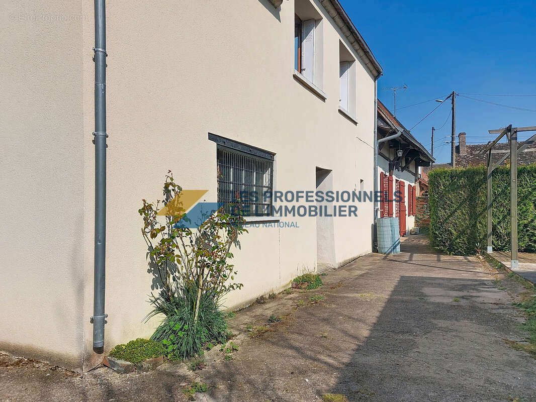 Maison à SAINT-GERMAIN-DES-PRES