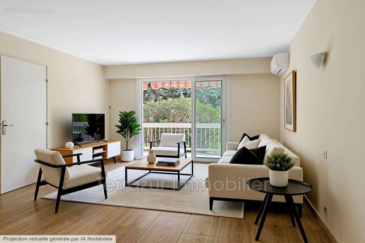 Appartement à VALLAURIS
