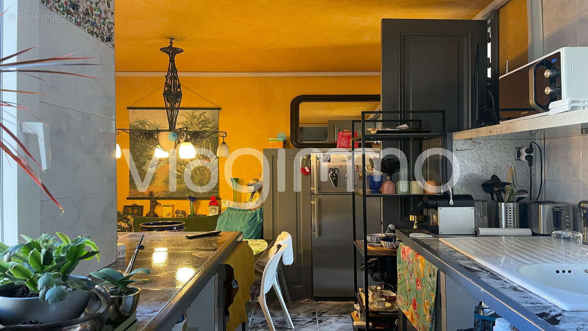 Appartement à MARSEILLE-6E