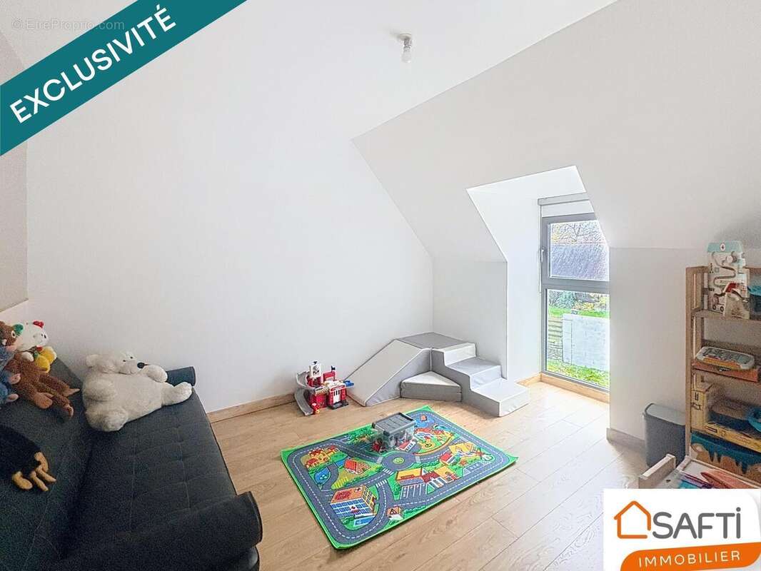 Photo 8 - Maison à DINGE