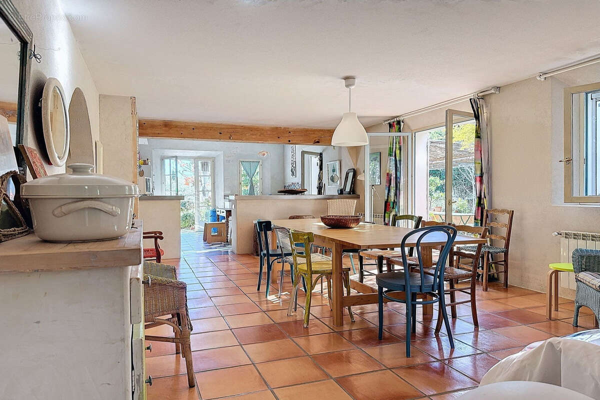 Maison à SAIGNON