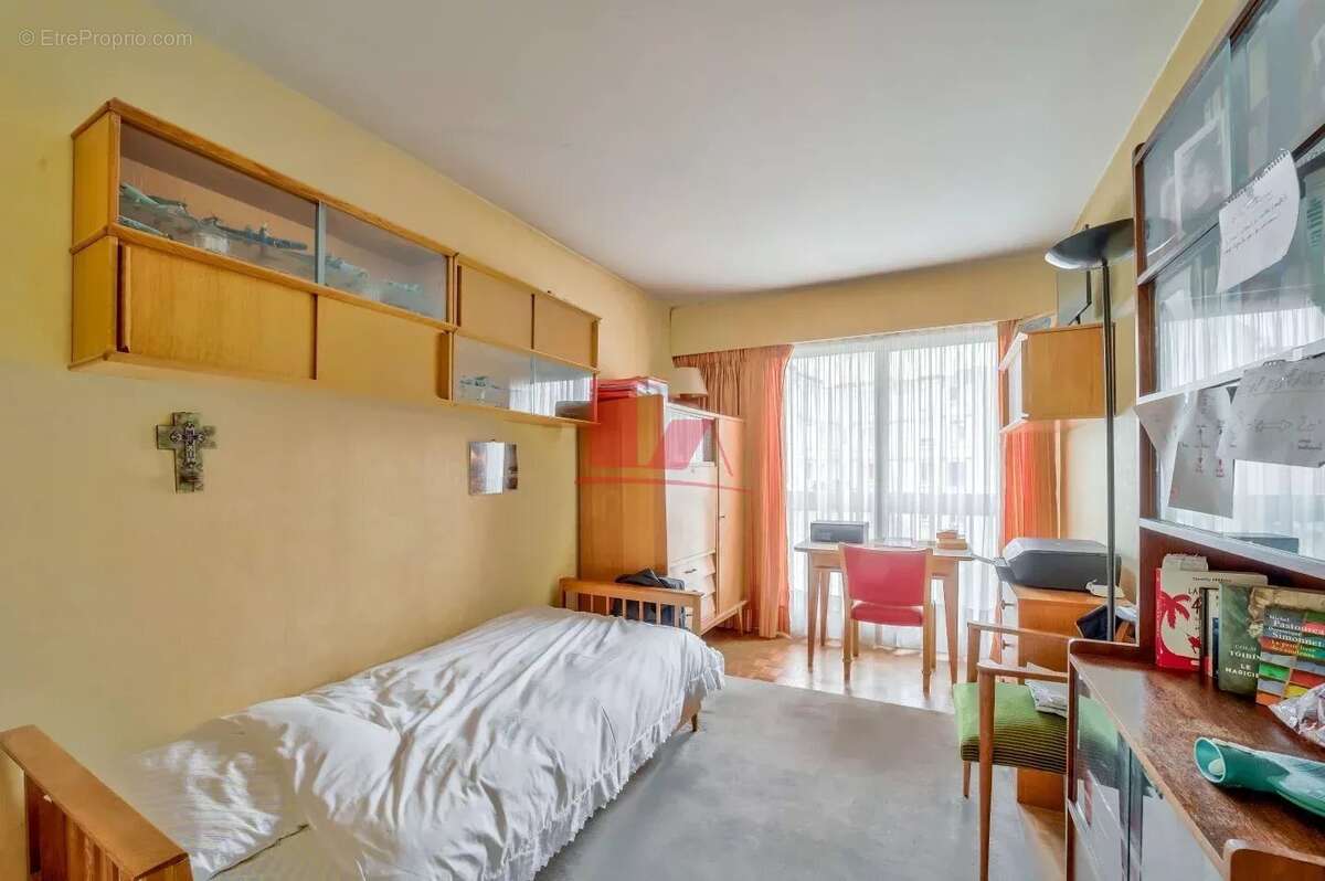 Appartement à ISSY-LES-MOULINEAUX
