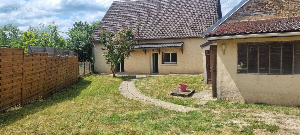 Maison à CHATELLENOT