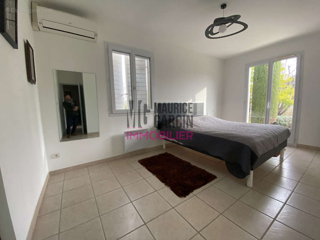 Maison à SAINT-SATURNIN-LES-AVIGNON