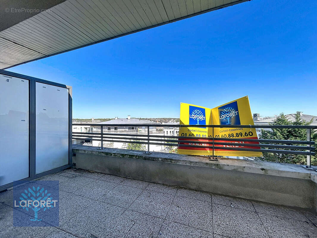 Appartement à CORBEIL-ESSONNES