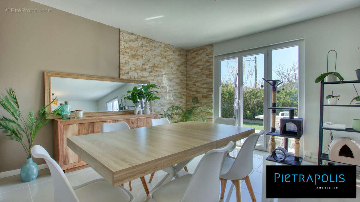 Maison 110 m² à Saint-Romain-De-Jalionas  - photo 3
