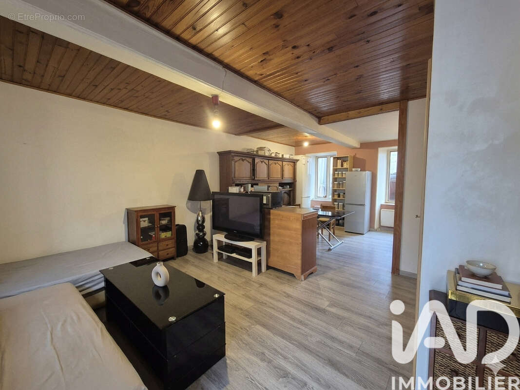 Photo 2 - Appartement à VERNET-LA-VARENNE